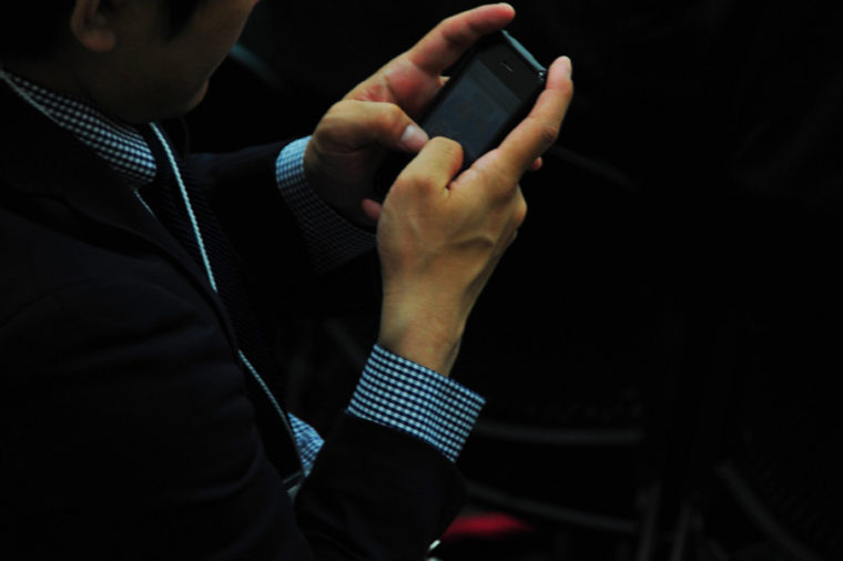 株式会社 StratEdge(株式会社ストラテッジ) | MAツール運用代行と自社運用、どちらが最適? MAツール運用代行と自社運用、どちらが最適?